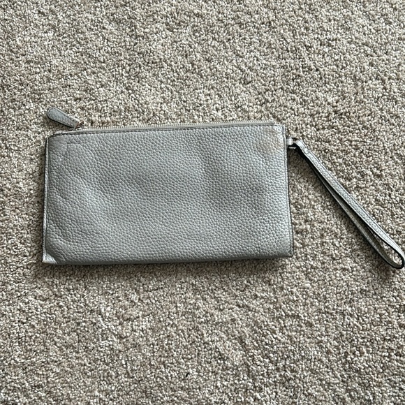 Michael Kors leather wristlet - Picture 2 of 5